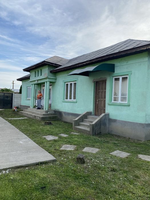 Casa  in comuna Isalnita central