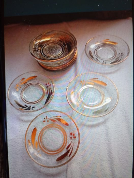 Farfurii desert aurite