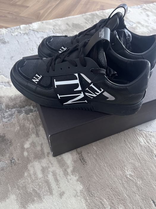 Sneakers Valentino Garavani + Curea Mont Blanc