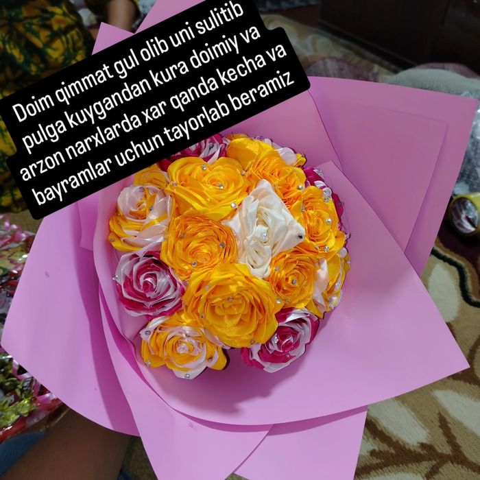 Suniy gullardan buketlar