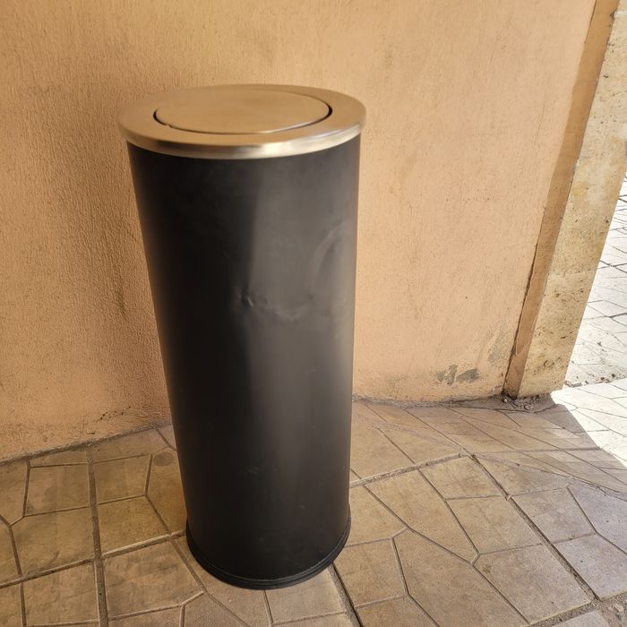 Кош за отпадъци за хотел или ресторант