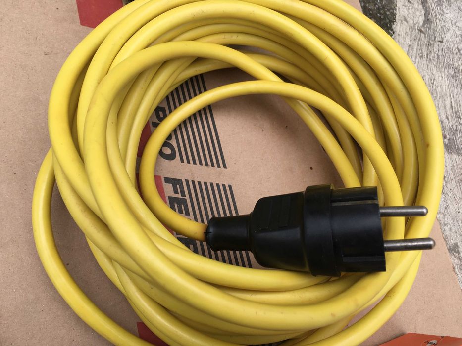 немска , гумирана работна лампа 100 W