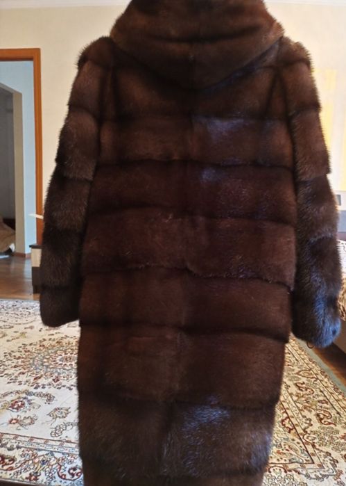 Продам шубу норковую