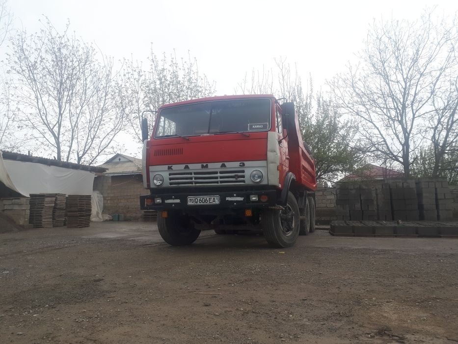 Kamaz srochni sotiladi