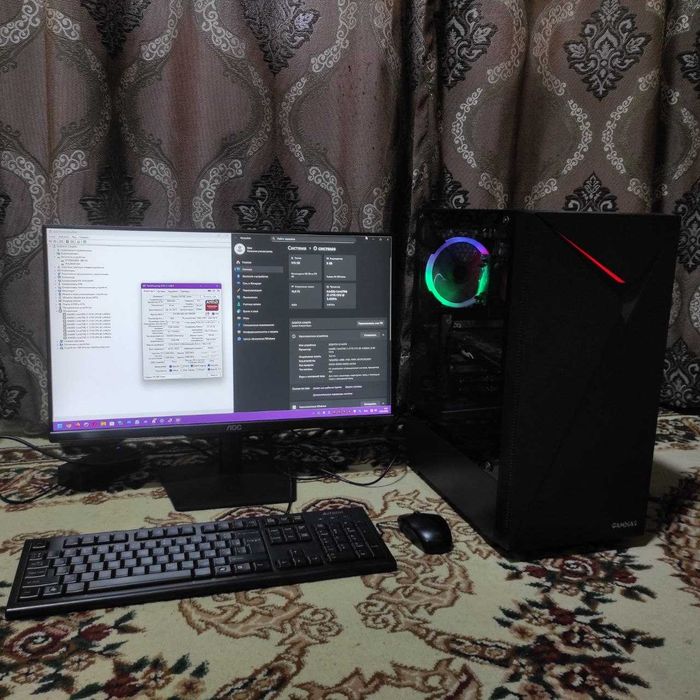 Компьютер игровой монитором .