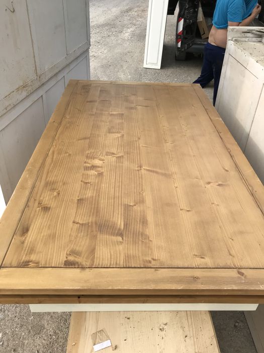 Vand stoc de mobila