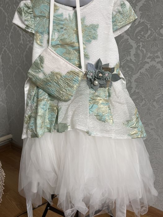 Вечерний платье