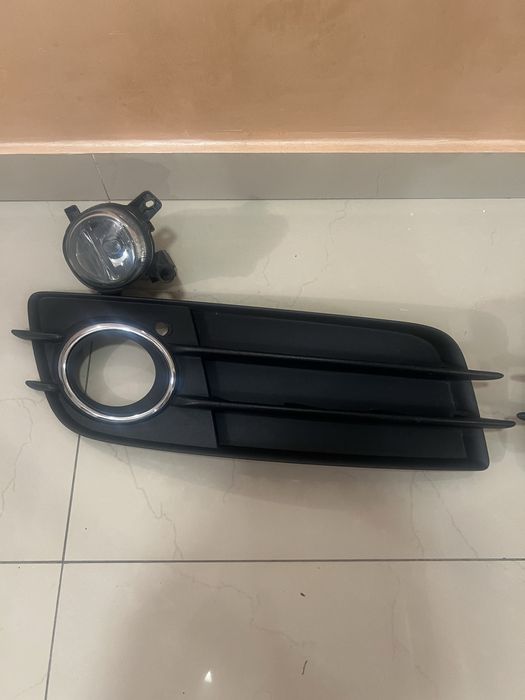 Proiectoare si grile proiectoare Sline Audi A4 B8