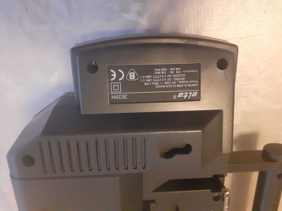 radio analogic cu ceas si alarma elta Germany