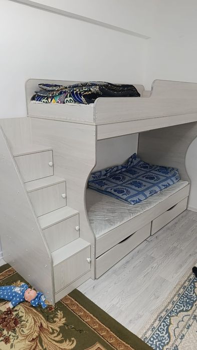 Двухярусная кровать.