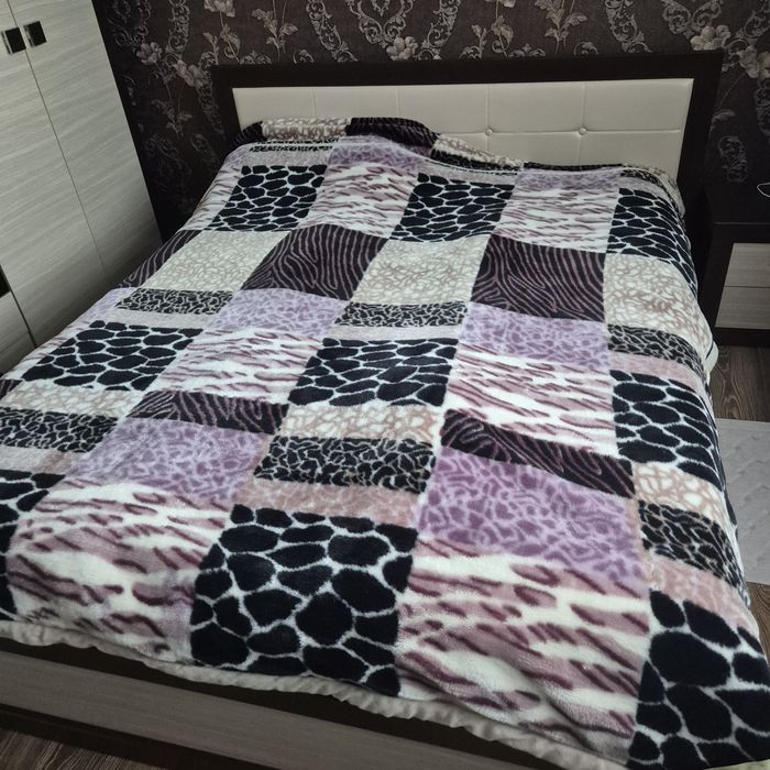 Продам покрывало на кровать