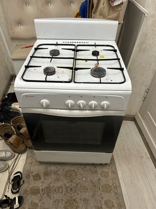 Газ плита б/у в хорошем состояний