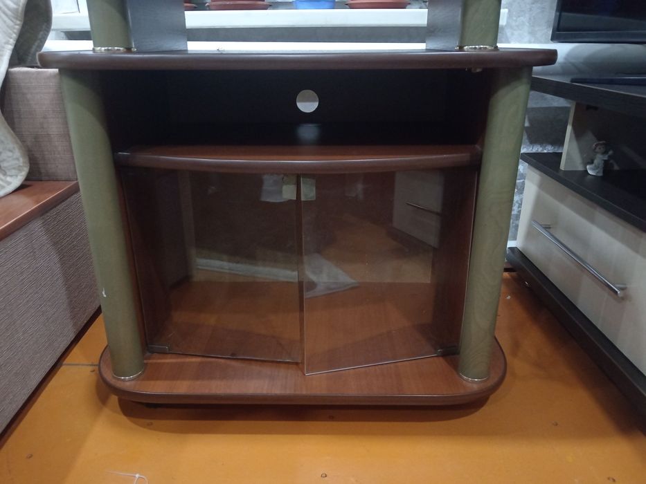 Тумба под телевизор