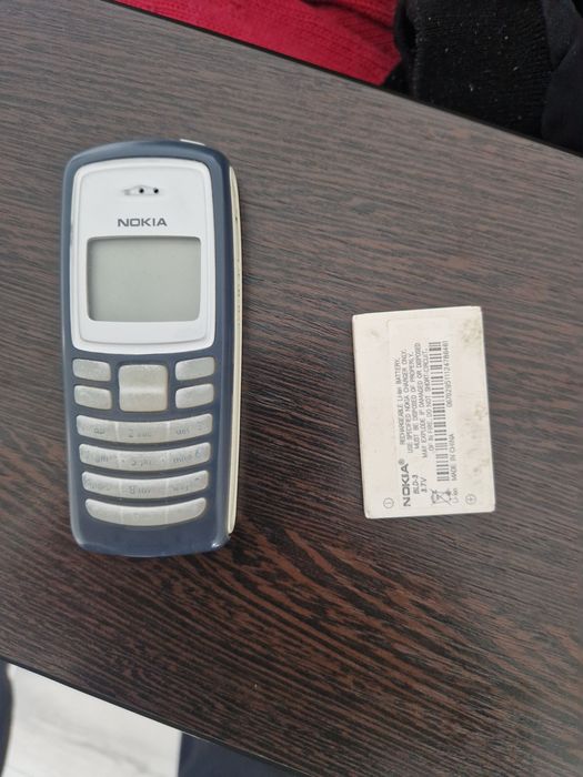 Нокия 2100 сотовый телефон