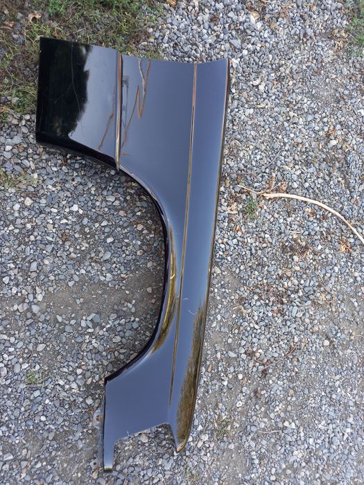 Крыло передние правый