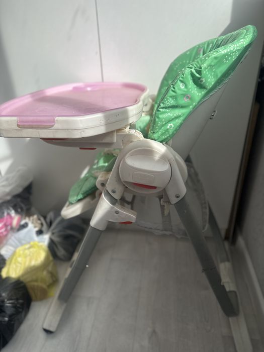 Продается детский столик, район батыс2. Фирма chicco.