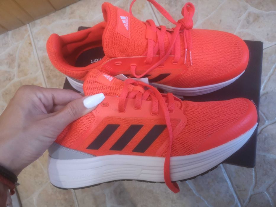 Маратонки Adidas Galaxy 5