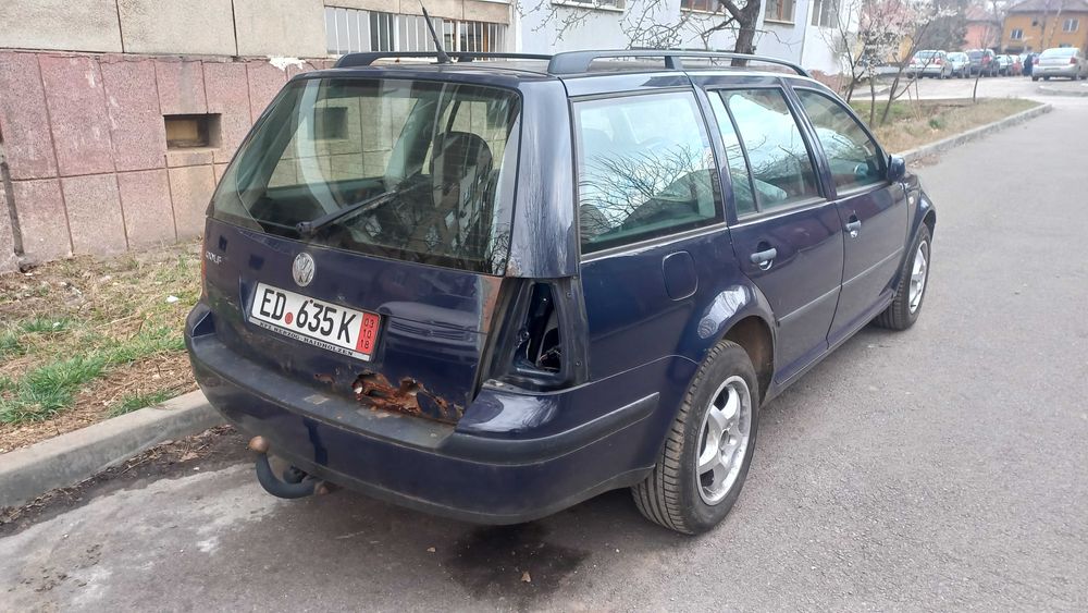 Фолксваген Голф 4  1.6