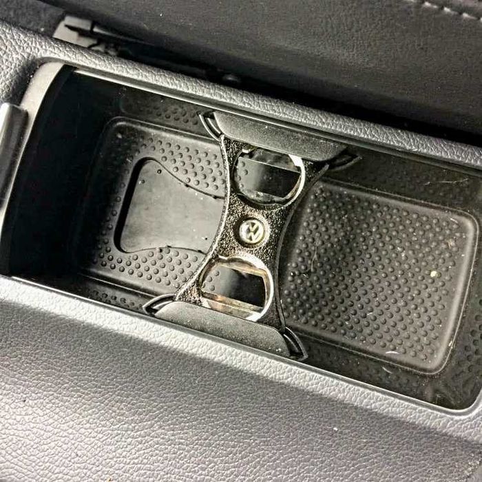 VW Ограничител отварачка за Поставката за чаши в VW GOLF 5 6 Jetta