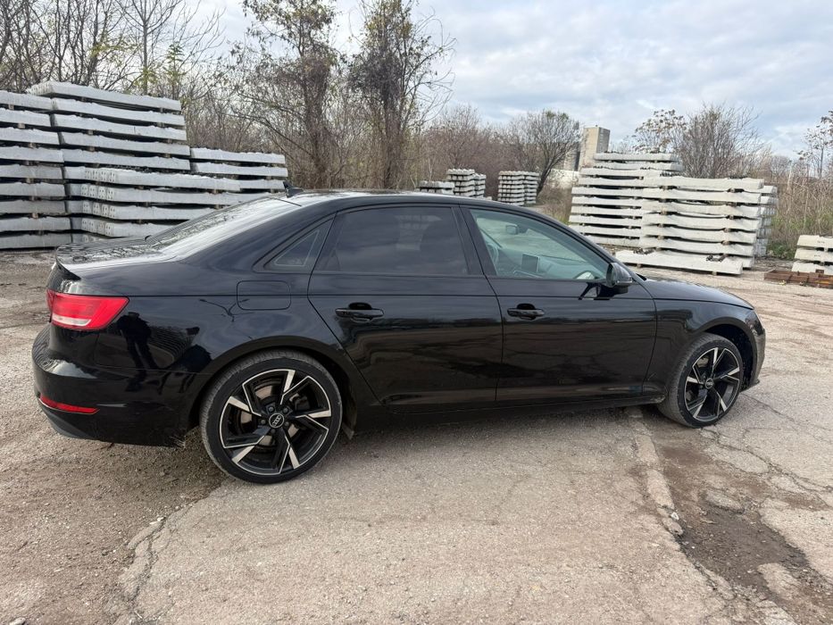 Продавам Ауди A4 Digital Cockpit