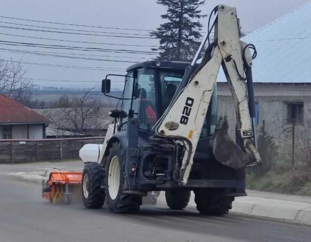 Perie asfalt cu colector si sistem stropire 240 cm