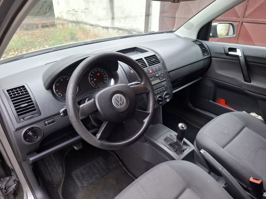 Volkswagen Polo 2005 benzină, 1.600 € — imagine 5