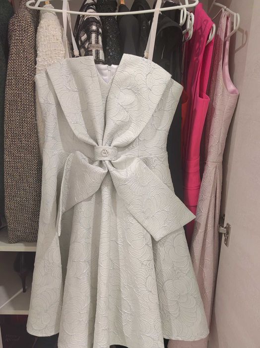 Дамски рокли и сака