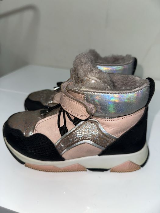 Продам детская обувь 29 размера