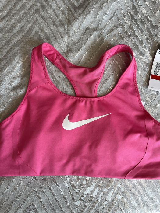 Спортни бюстиета Nike