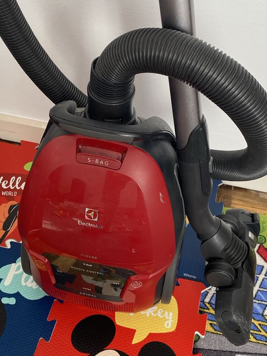 Aspirator Electrolux cu sac