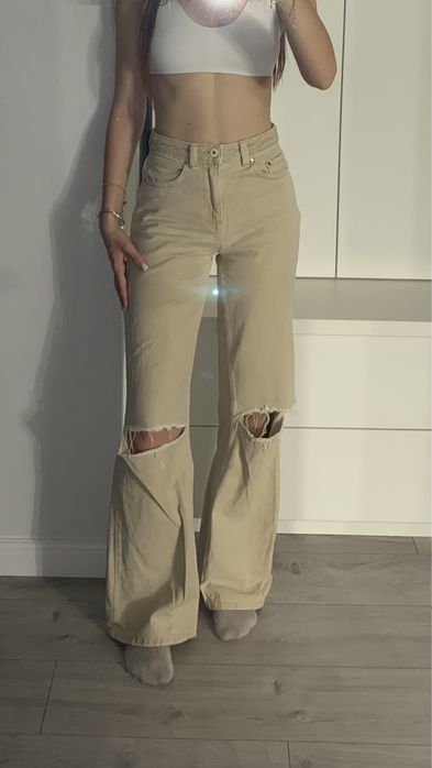 blugi wide leg cu rupturi bershka