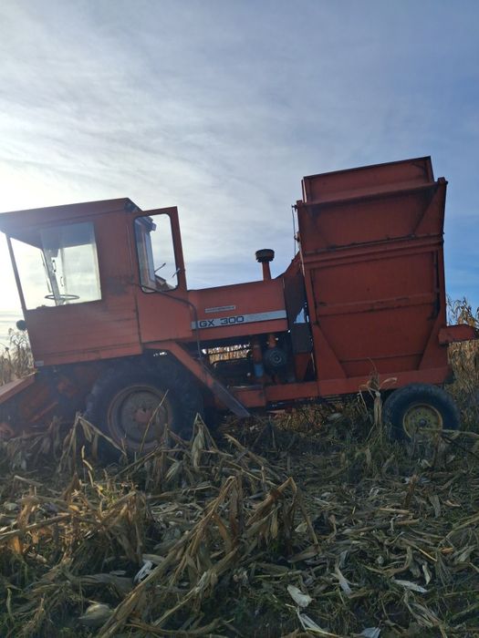 Burgoin,  de vanzare pe 3 rânduri în stare de funcționare.