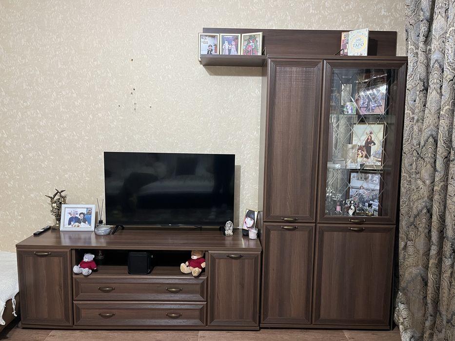 Продаю стенку для гостинной