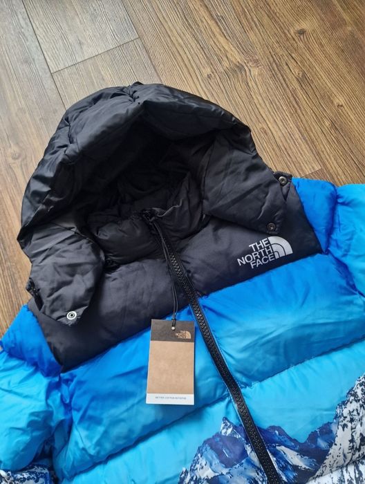 Яке North Face Supreme