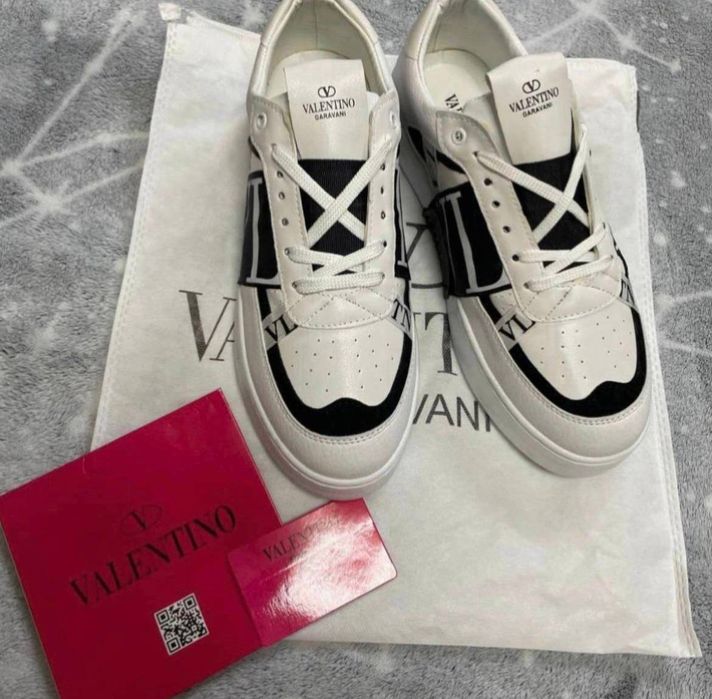 Adidași bărbați Valentino