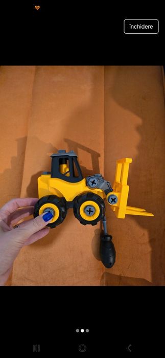 Vând elevator plastic, nou, fără etichetă.
A fost doar asamblat.