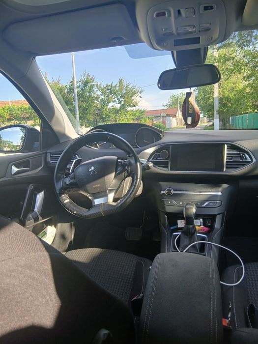 Vând Peugeot 308 2019