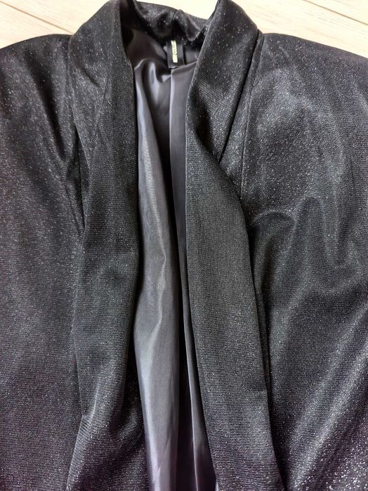 Сако, пола и бюстие в цвят черно