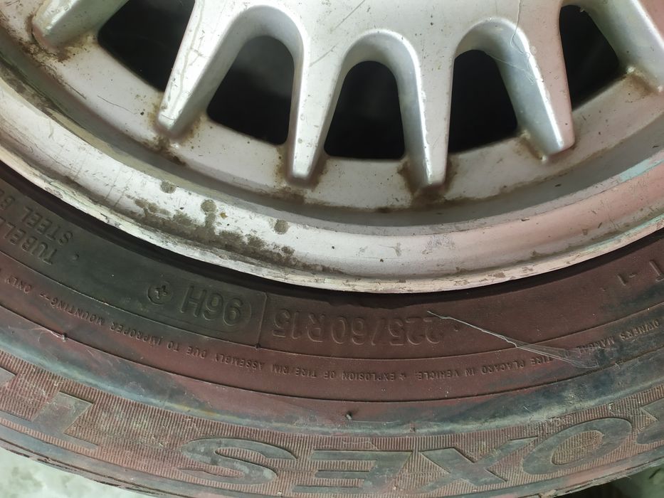 Запаска на БМВ е34