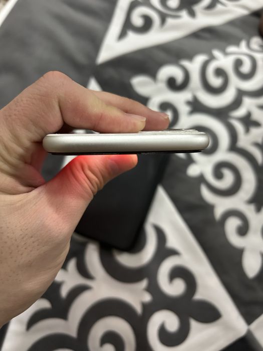 Iphone 11 с документами