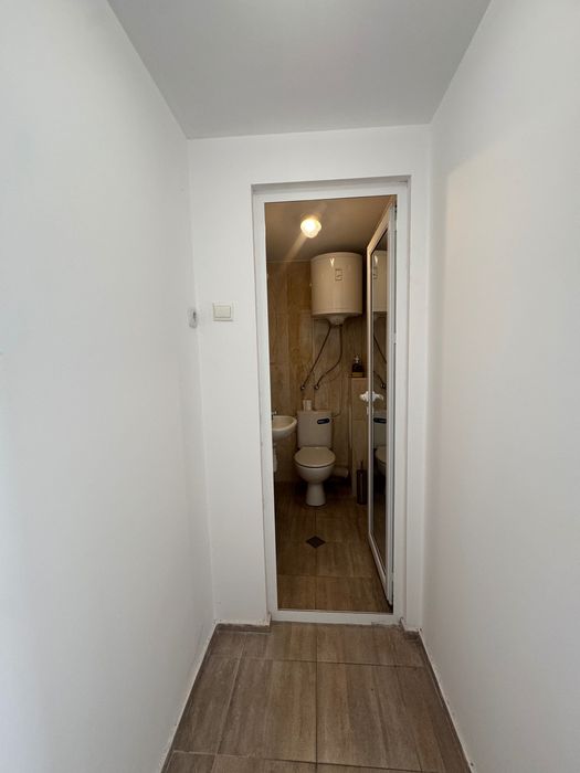 Продава се Офис в Пловдив, Сточна гара - 27 кв.м за 1771 €/кв.м - Снимка #2