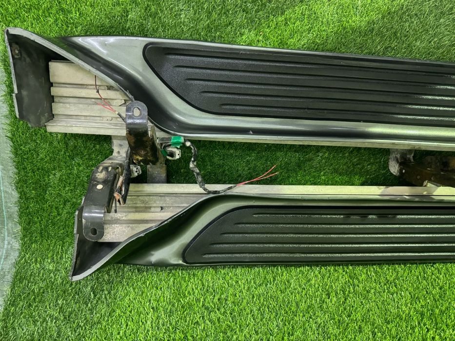 Порог левый правый LEXUS LX470