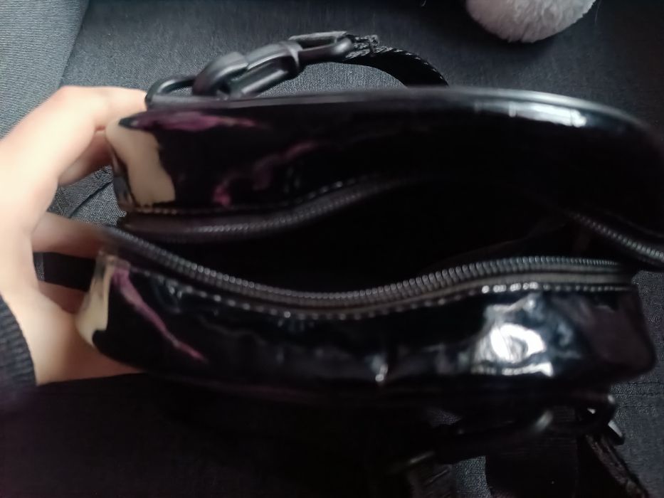 Puma малка чанта Core Up Grip с лачен ефект