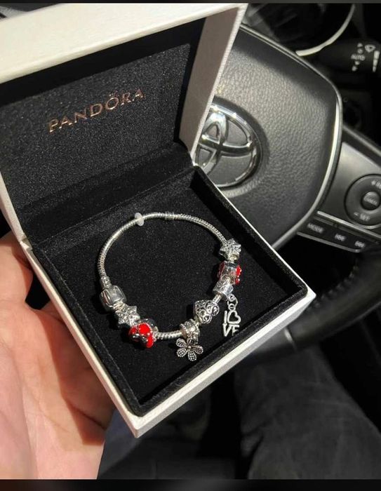 Pandora браслет с шармами