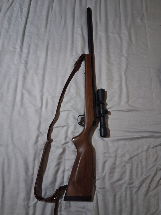 Vând pusca airsoft (vânătoare)