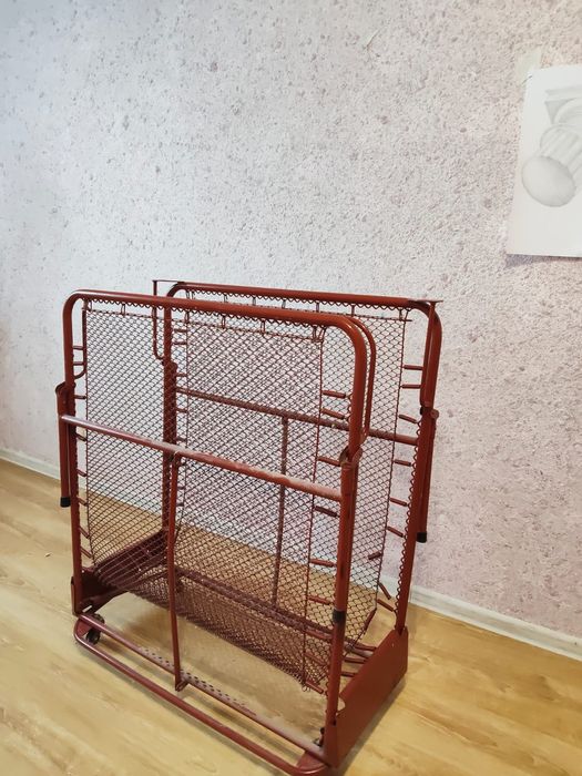 Раскладушка металлическая