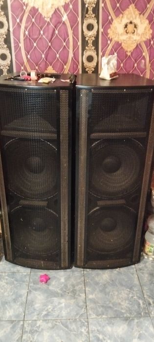 Boxe mari de vânzare