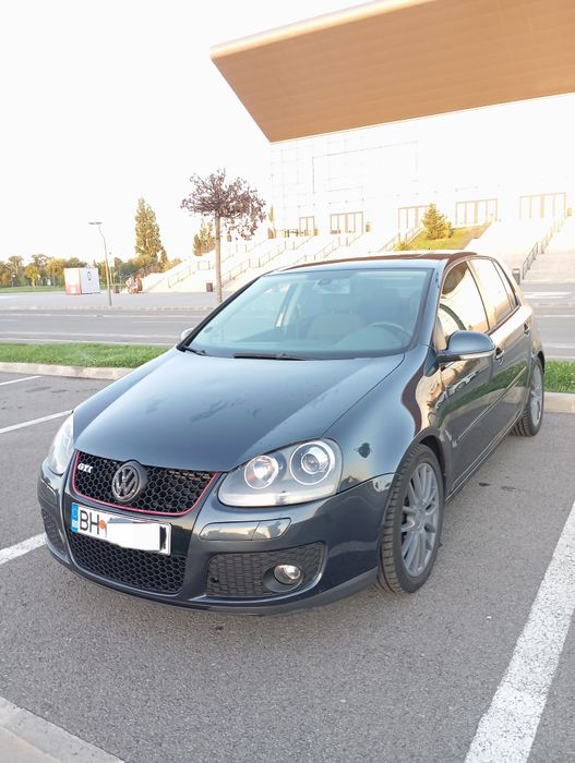 Vând Volkswagen Golf V 2.0tdi