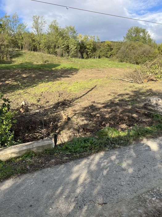 Vând teren intravilan în Nireș