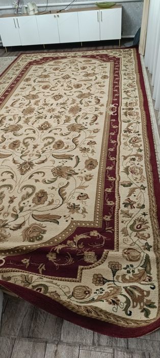 Ковёр в отличном состоянии